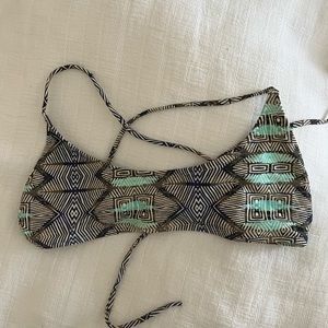 Volcom bikini top
